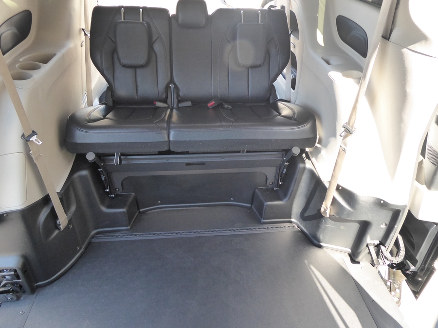 Used 2022 Chrysler Pacifica Touring L - BraunAbility Side Entry Fold Out Automatic Ramp