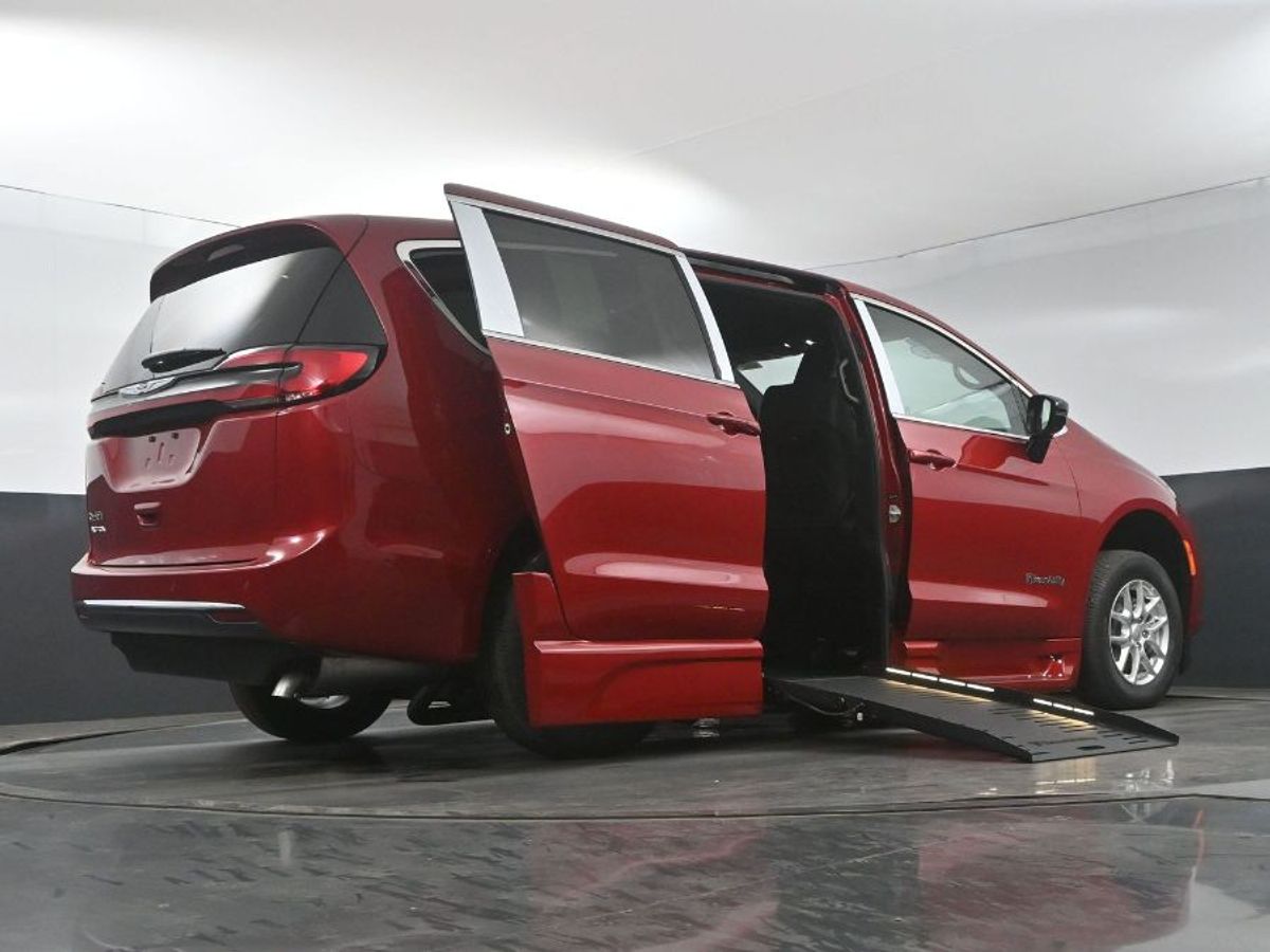 2025 CHRYSLER PACIFICA - Image 22