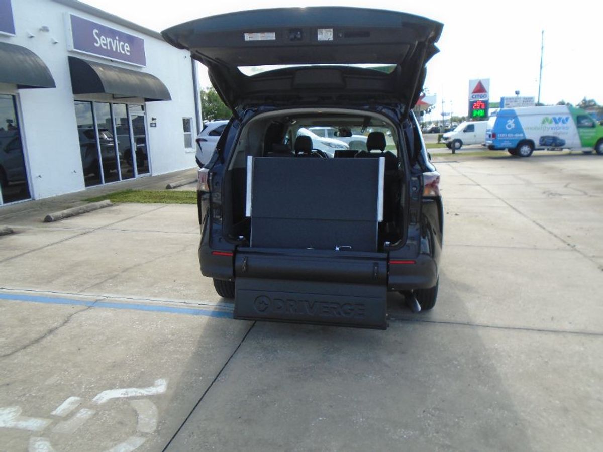 2024 TOYOTA SIENNA - Image 5