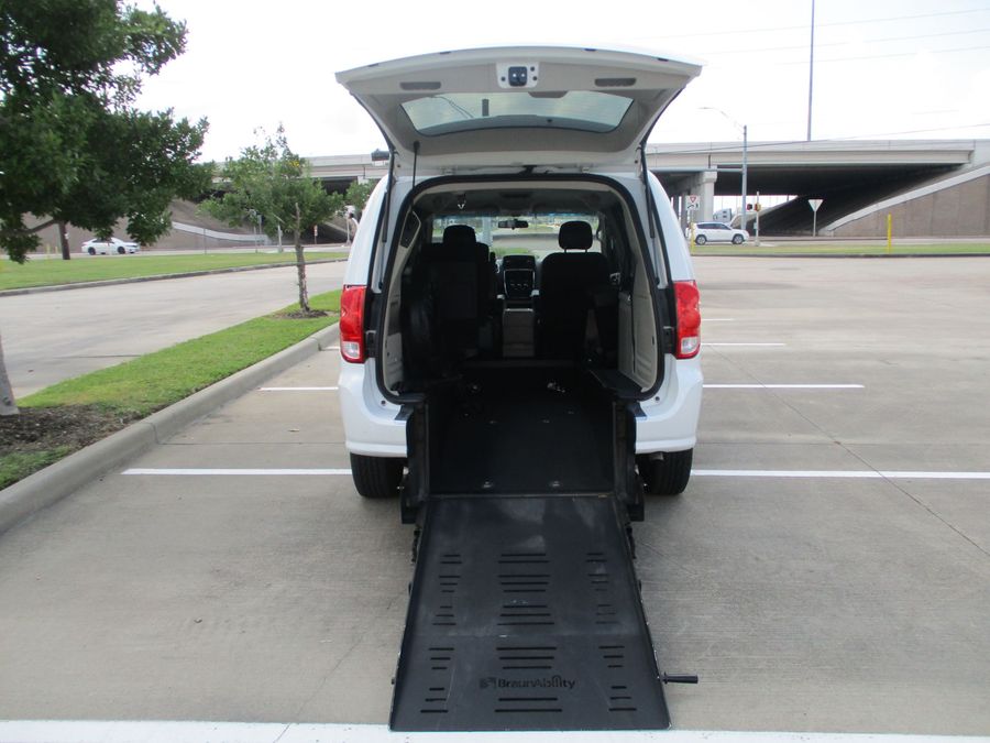 Used 2016 Dodge Grand Caravan SXT - BraunAbility Rear Entry Entry Fold Out Manual Ramp