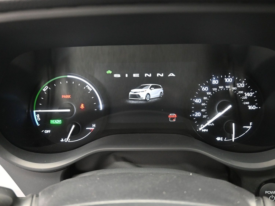 New 2026 Toyota Sienna Hybrid LE - BraunAbility Side Entry Fold Out Automatic Ramp