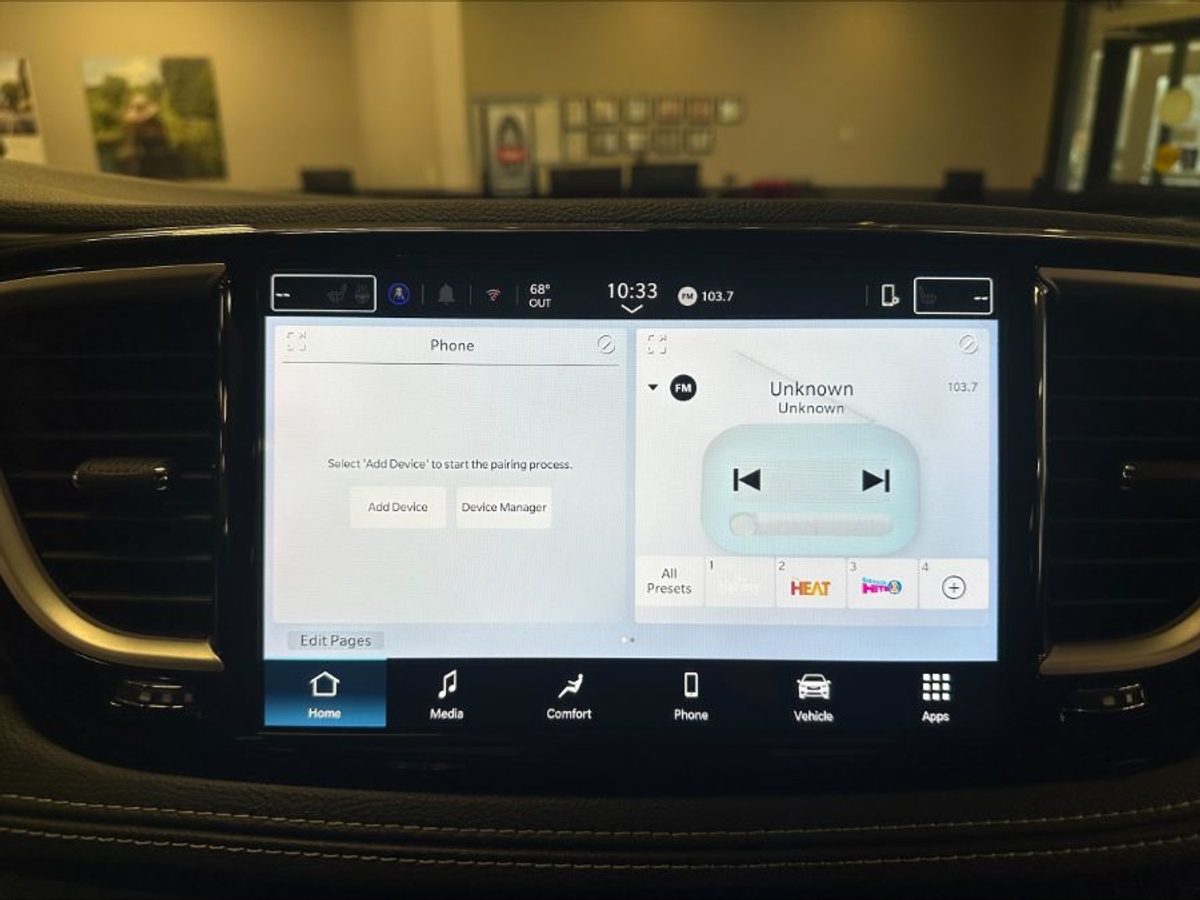 2025 CHRYSLER PACIFICA - Image 19