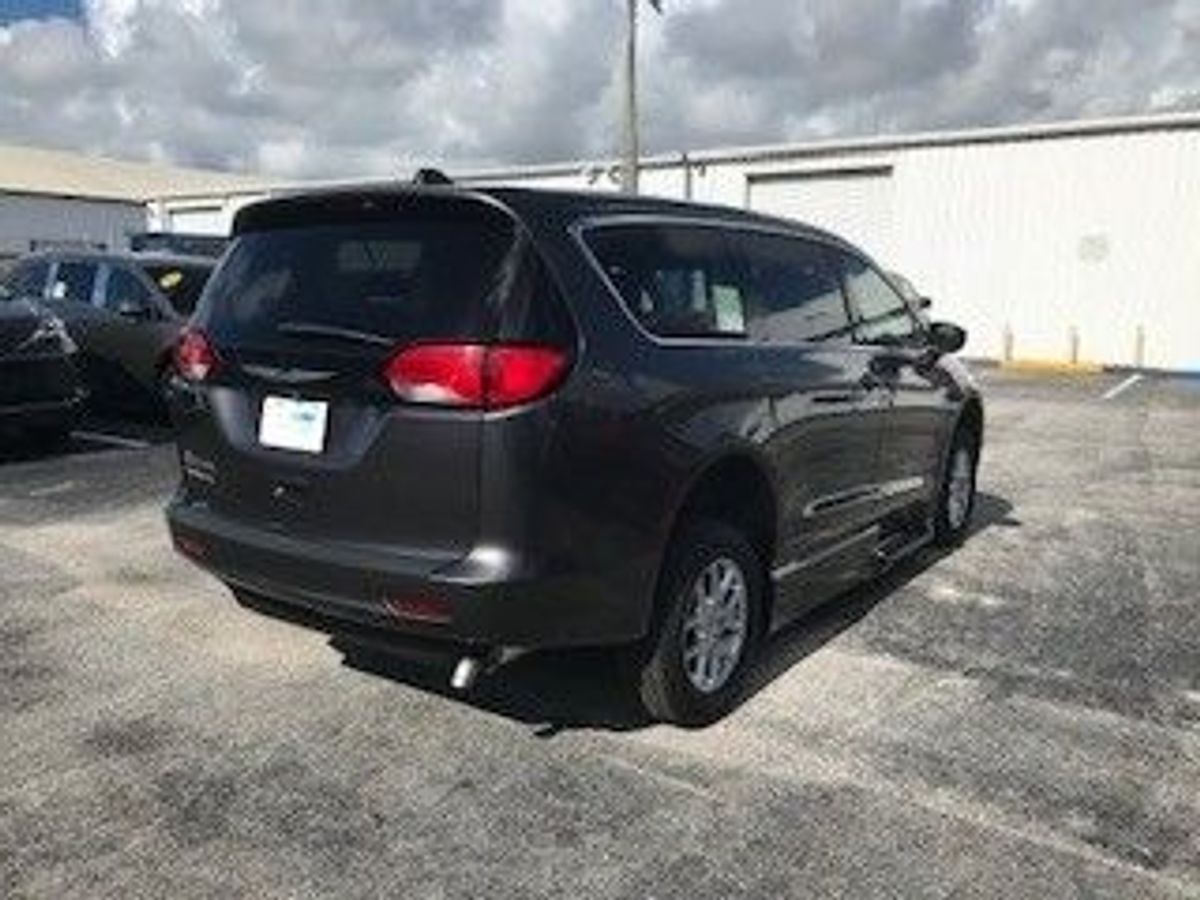 2023 CHRYSLER VOYAGER - Image 9