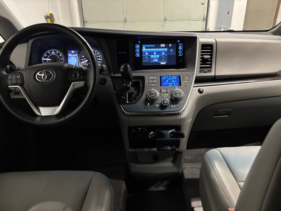 Used 2015 Toyota Sienna XLE - VMI Side Entry In Floor Automatic Ramp