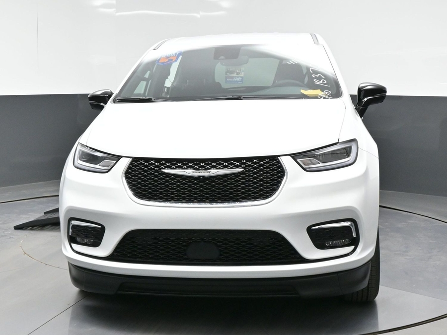 New 2026 Chrysler Pacifica Select Safety - BraunAbility Side Entry Entry Fold Out Automatic Ramp