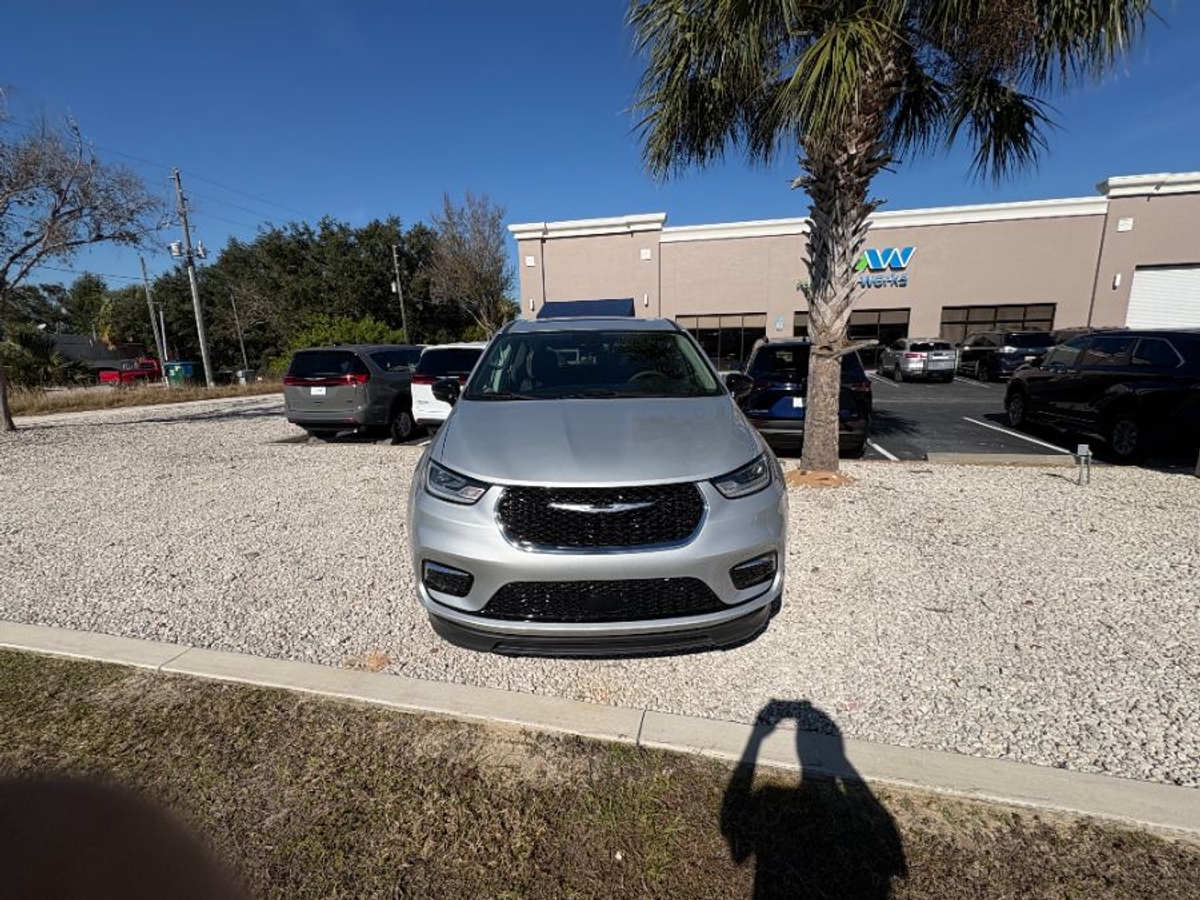 2024 CHRYSLER PACIFICA - Image 20