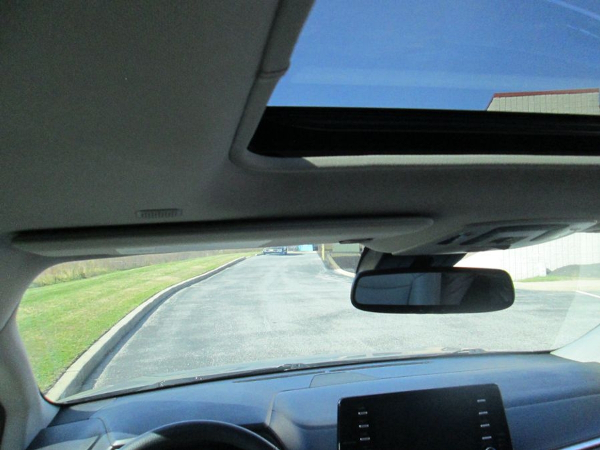 2024 TOYOTA SIENNA - Image 7