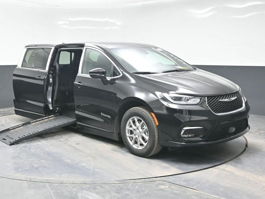 Black Chrysler Pacifica with Side Entry Automatic Fold Out ramp