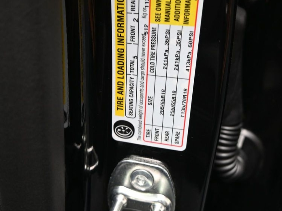 New 2027 Chevrolet Traverse 1LT - BraunAbility Side Entry In Floor Automatic Ramp