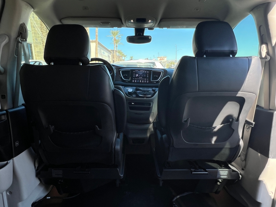 Used 2019 Chrysler Pacifica Touring L - BraunAbility Side Entry Entry Fold Out Automatic Ramp