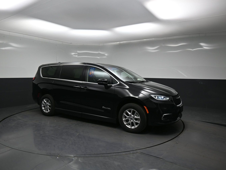 Used 2024 Chrysler Pacifica Touring L - BraunAbility Side Entry Fold Out Manual Ramp