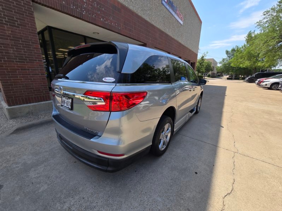 Used 2020 Honda Odyssey EX-L - BraunAbility Side Entry Entry In Floor Automatic Ramp