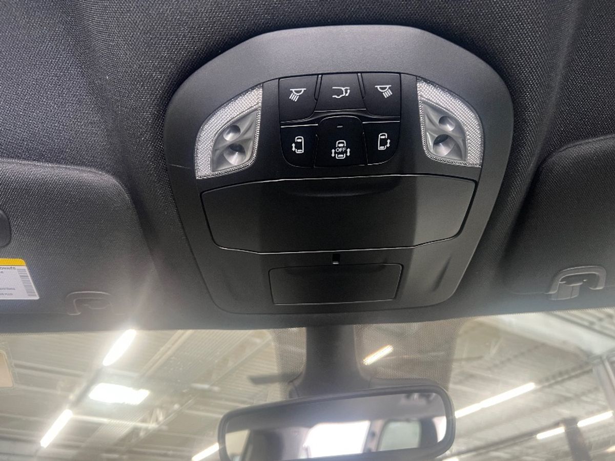 2025 CHRYSLER PACIFICA - Image 15