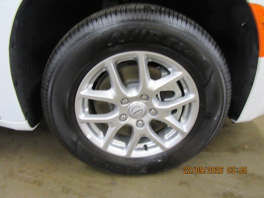 2026 Chrysler Voyager LX - Photo 15