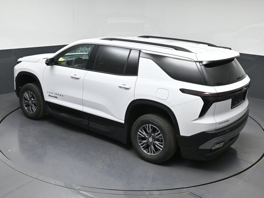 New 2026 Chevrolet Traverse 1LT - BraunAbility Side Entry In Floor Automatic Ramp