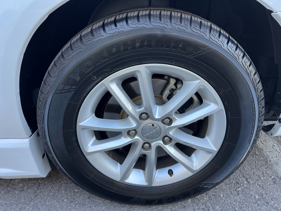 Used 2014 Dodge Grand Caravan SXT - BraunAbility Side Entry Entry Fold Out Automatic Ramp