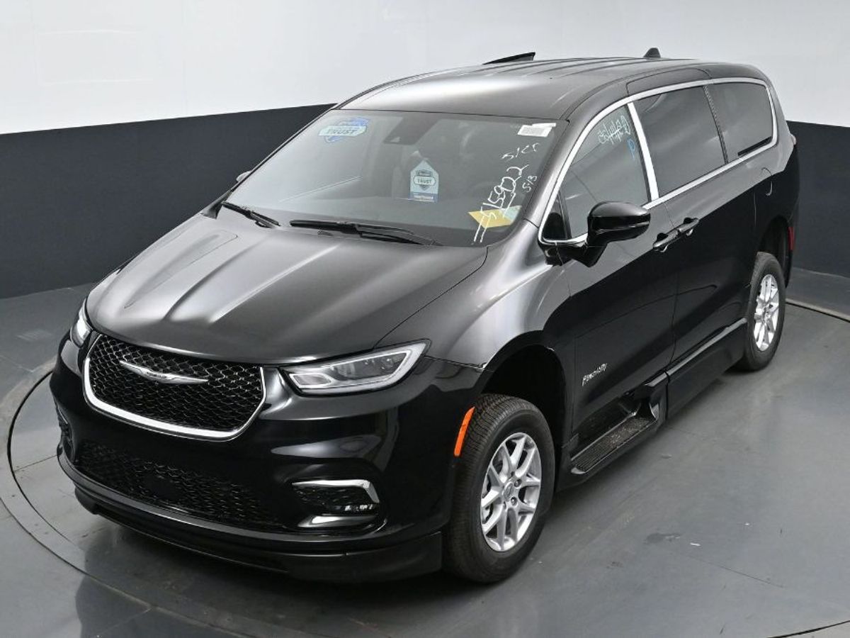 2025 CHRYSLER PACIFICA - Image 15