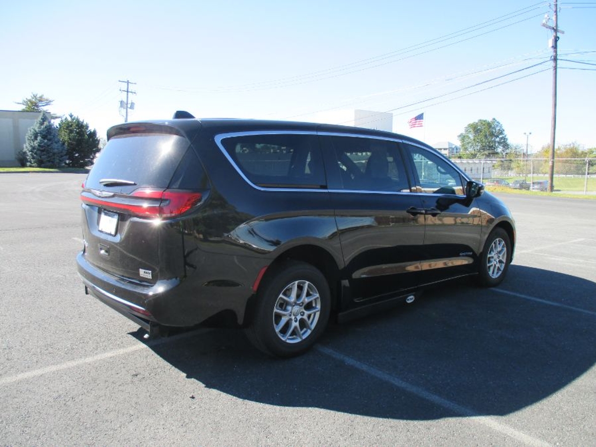 2026 CHRYSLER PACIFICA - Image 6