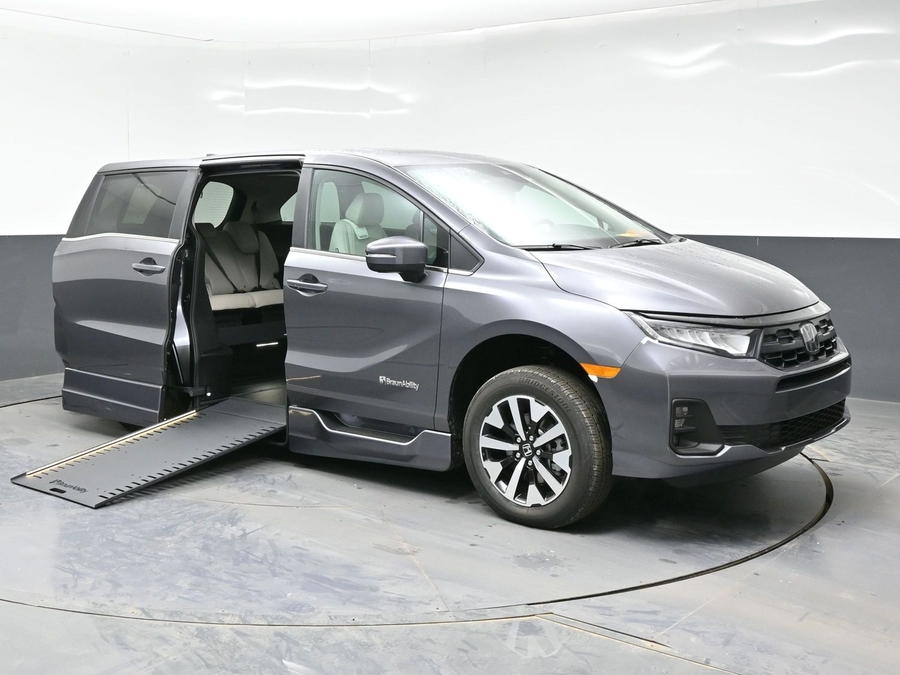 Grey Honda Odyssey with Side Entry Automatic In Floor ramp