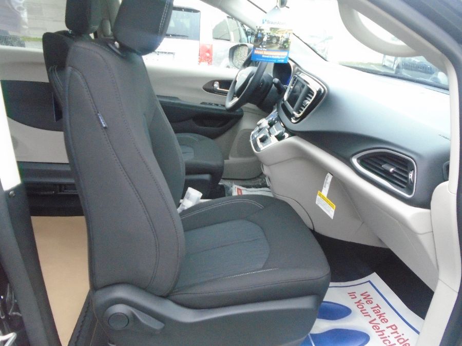 2022 CHRYSLER VOYAGER - Image 11