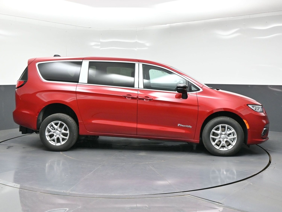 New 2026 Chrysler Pacifica Select Plus - BraunAbility Rear Entry Fold Out Manual Ramp