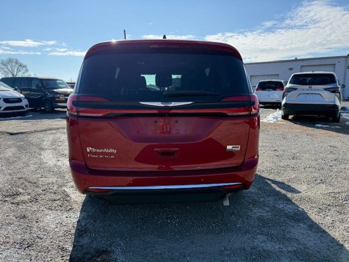 2025 CHRYSLER PACIFICA - Image 6
