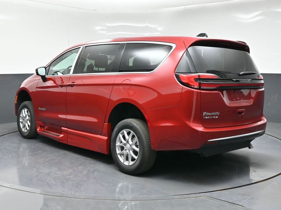 Red Chrysler Pacifica image number 3