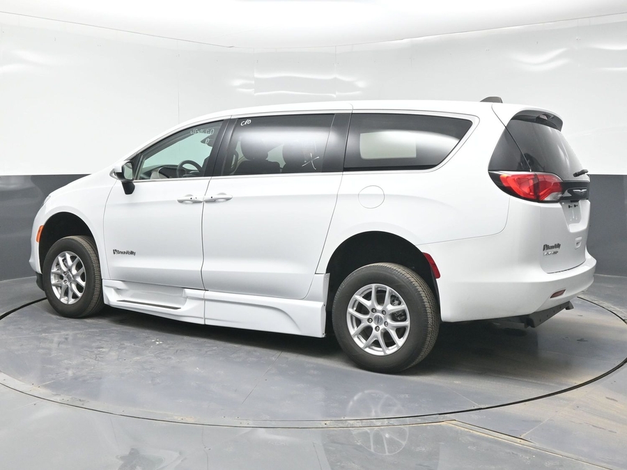 Used 2023 Chrysler Voyager LX - BraunAbility Side Entry Entry Fold Out Automatic Ramp
