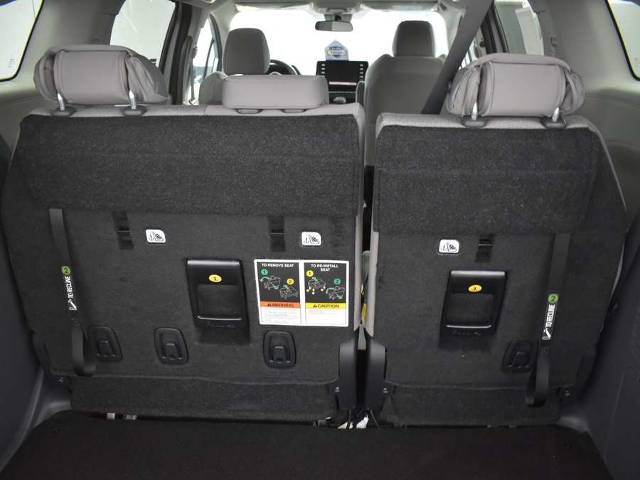 New 2025 Toyota Sienna Hybrid LE - BraunAbility Side Entry Entry Fold Out Automatic Ramp