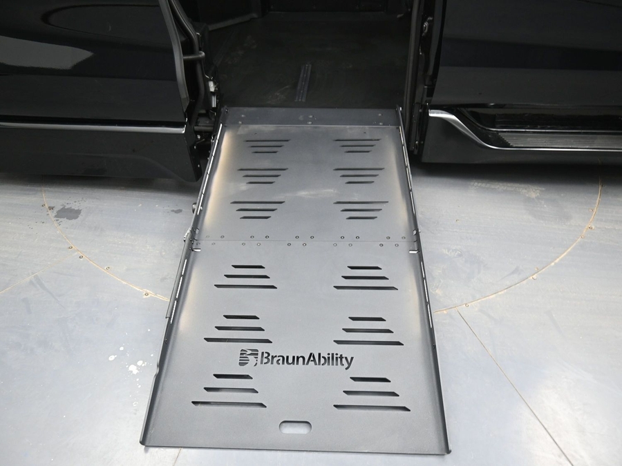 Black Toyota Sienna image number 10