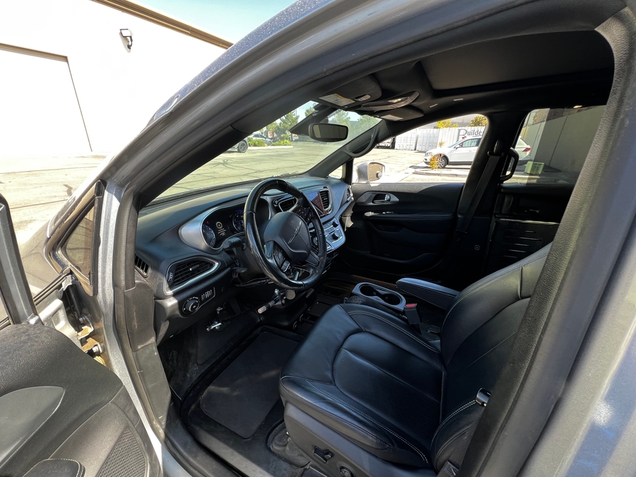 Used 2019 Chrysler Pacifica Touring L Plus - BraunAbility Side Entry Fold Out Automatic Ramp