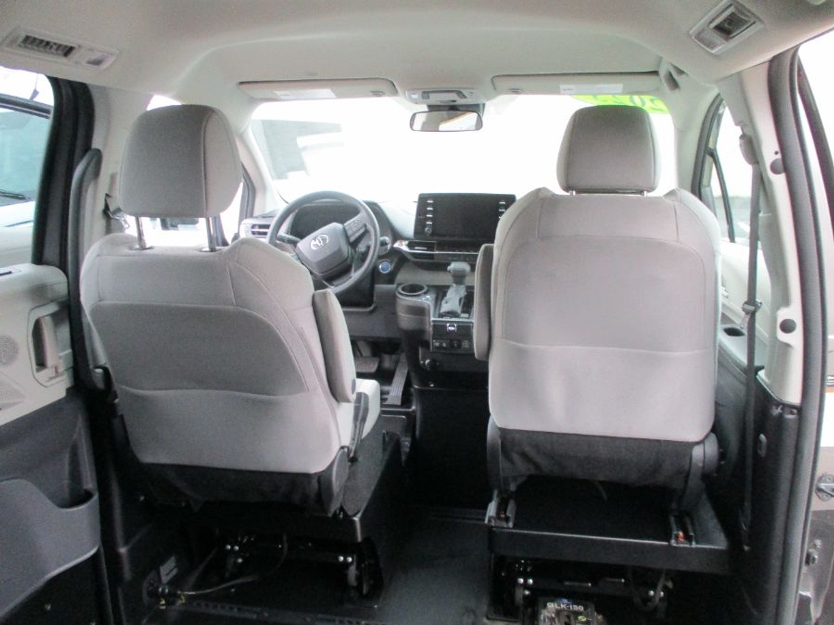 2023 TOYOTA SIENNA - Image 8