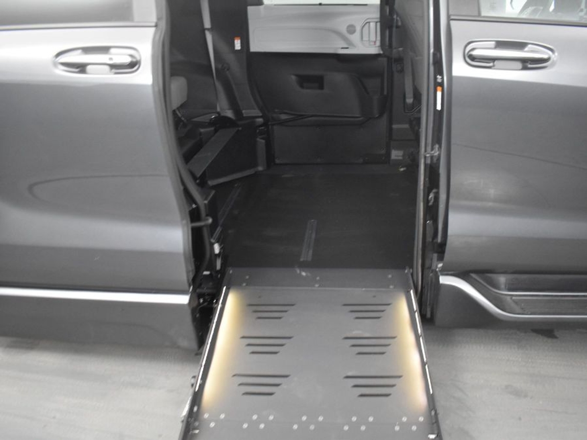 2025 TOYOTA SIENNA - Image 12