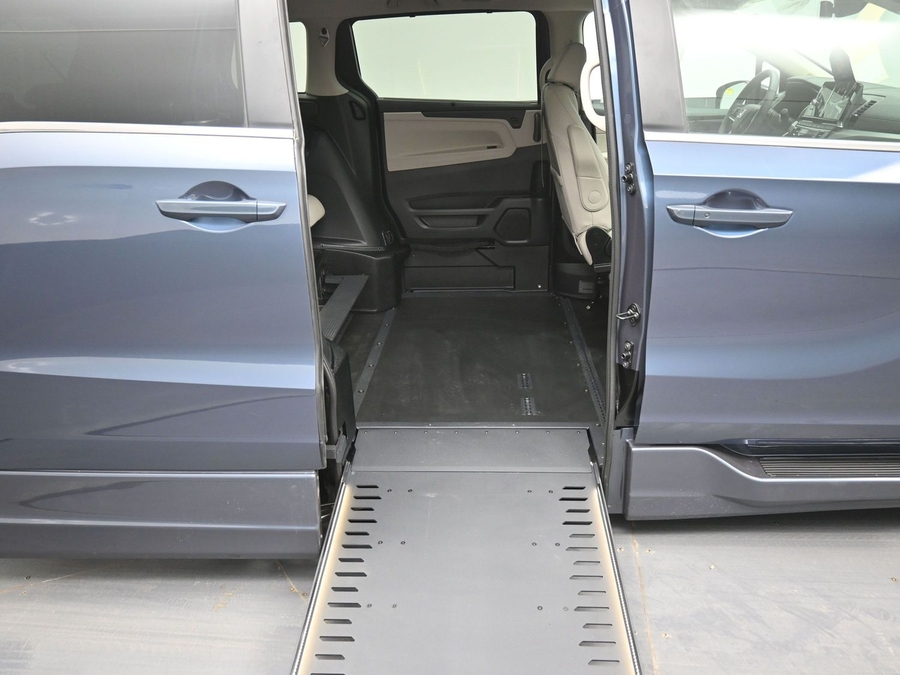 New 2026 Honda Odyssey EX-L - BraunAbility Side Entry Entry In Floor Automatic Ramp