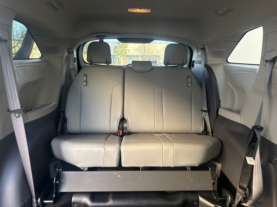 Used 2021 Toyota Sienna Hybrid XLE Base - BraunAbility Side Entry Entry Fold Out Automatic Ramp