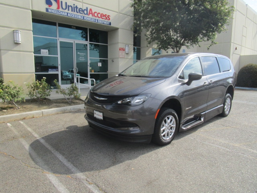 Used 2022 Chrysler Voyager LX - BraunAbility Side Entry Fold Out Automatic Ramp