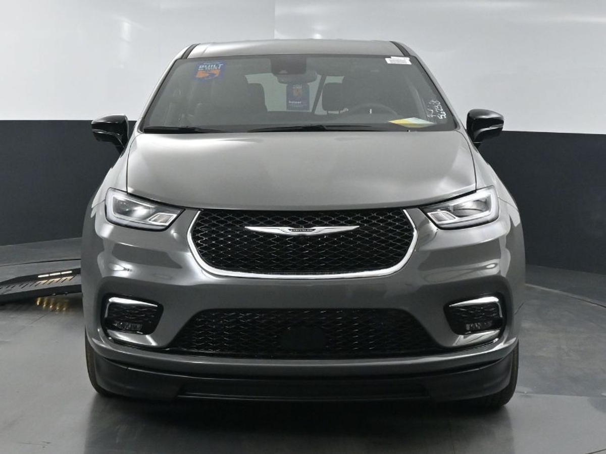 2025 CHRYSLER PACIFICA - Image 2