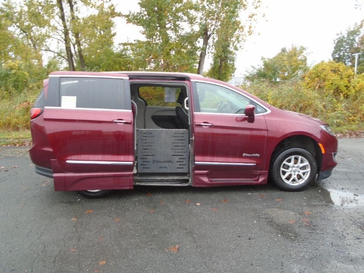 2020 CHRYSLER PACIFICA - Image 3