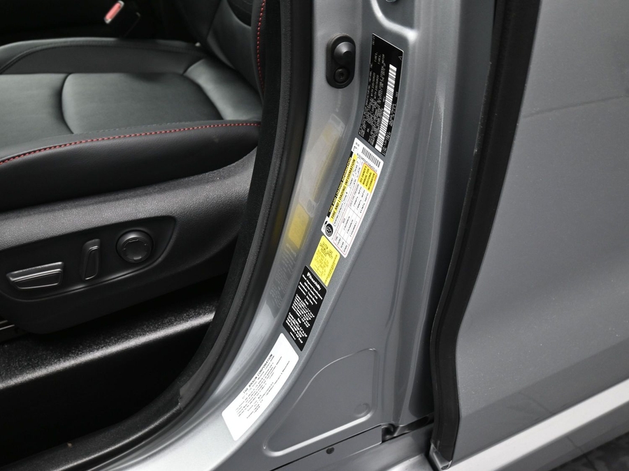 New 2025 Toyota Sienna Hybrid XSE Sport - BraunAbility Side Entry Entry In Floor Automatic Ramp