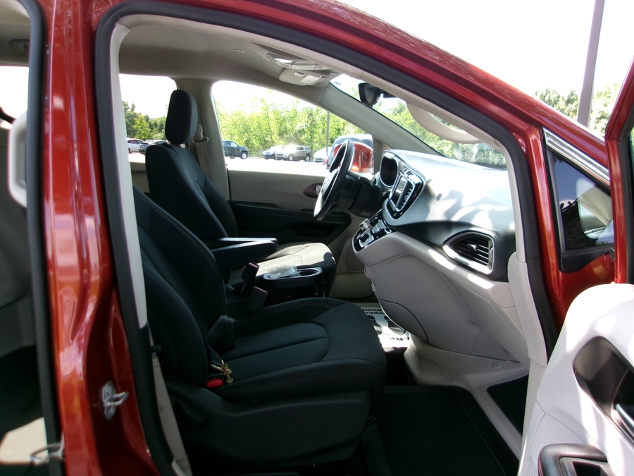2018 Chrysler Pacifica Touring Plus - Photo 12