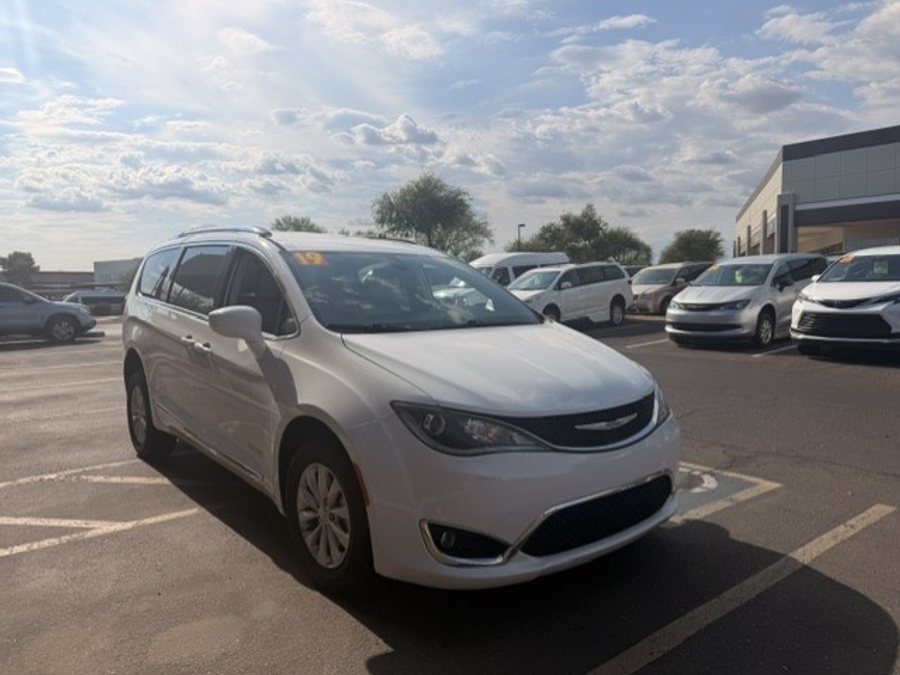 Used 2019 Chrysler Pacifica Touring L - OTH Rear Entry Fold Out Manual Ramp
