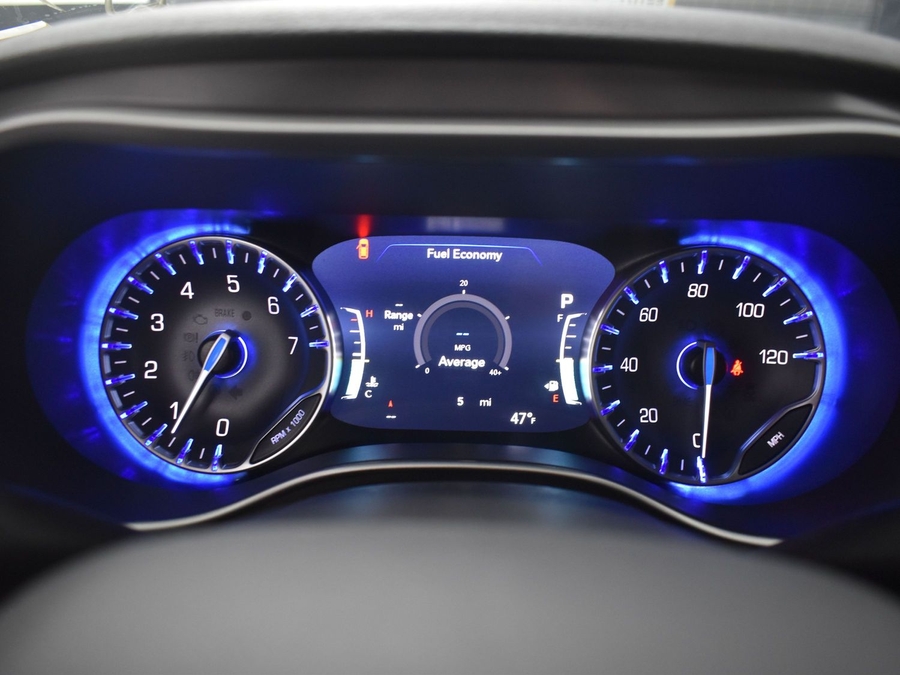 New 2025 Chrysler Pacifica Select Safety - BraunAbility Side Entry Entry Fold Out Automatic Ramp