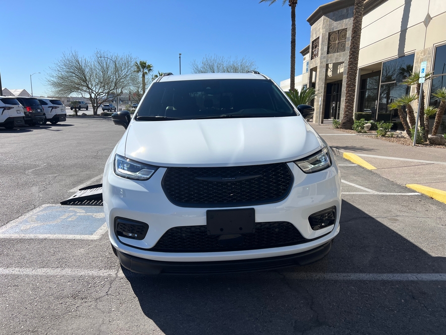 Used 2024 Chrysler Pacifica Touring L - BraunAbility Side Entry Entry Fold Out Automatic Ramp