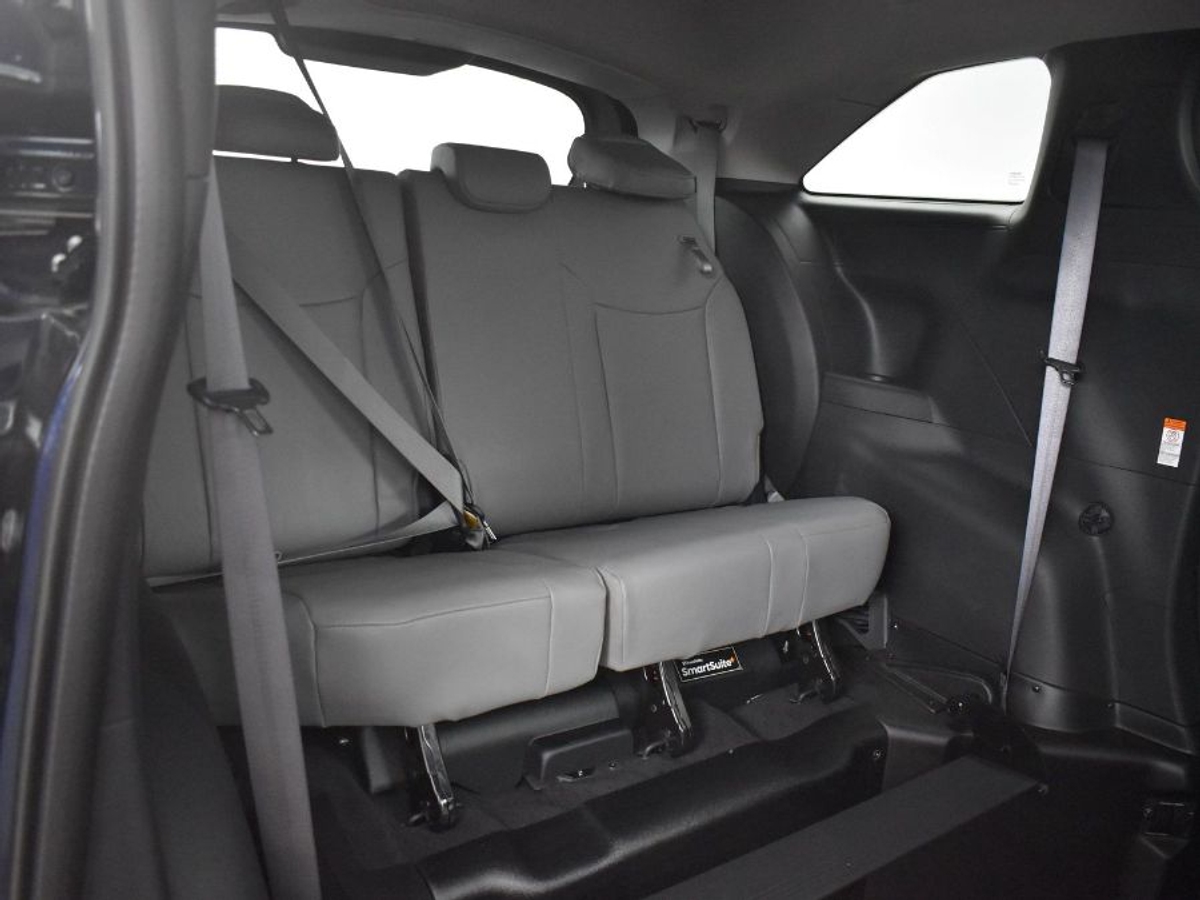 2025 TOYOTA SIENNA - Image 10