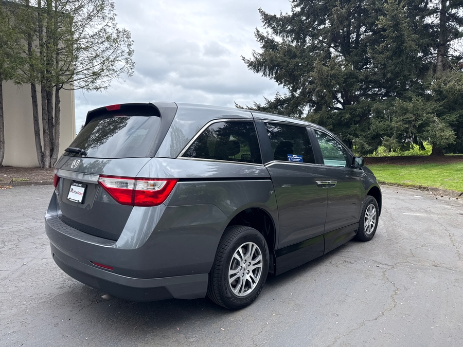 Used 2012 Honda Odyssey EXL - VMI Side Entry Entry In Floor Automatic Ramp