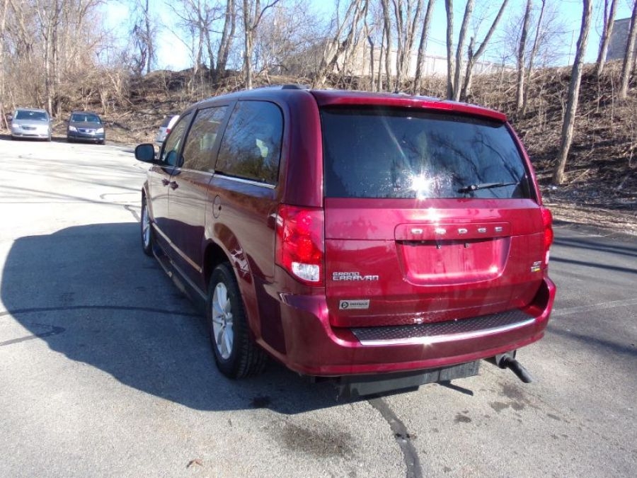 Red Dodge Grand Caravan image number 4