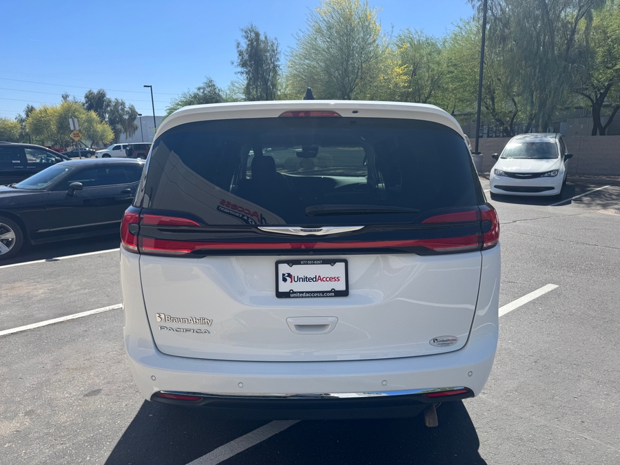 Used 2023 Chrysler Pacifica Touring L Safety - BraunAbility Side Entry Entry In Floor Automatic Ramp