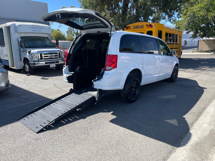 Used 2019 Dodge Grand Caravan SXT - VMI Side Entry Fold Out Manual Ramp