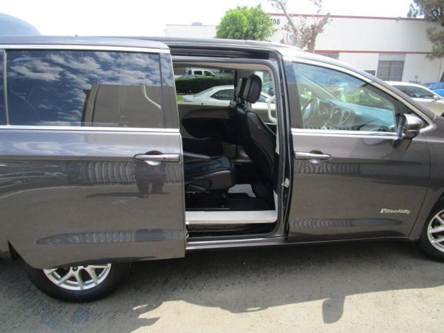 Used 2022 Chrysler Pacifica Touring L - BraunAbility Rear Entry Entry Fold Out Manual Ramp
