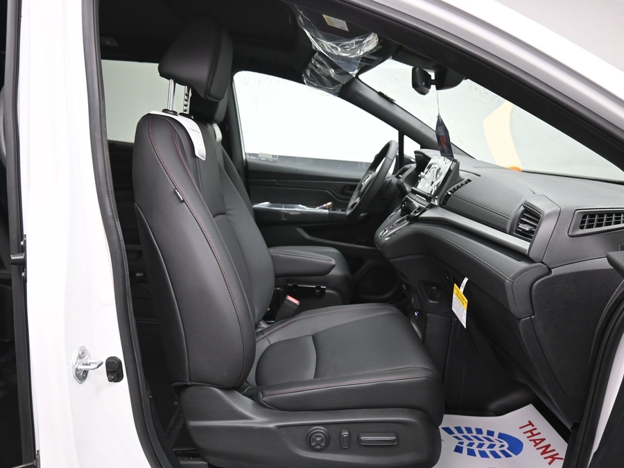New 2026 Honda Odyssey Sport - BraunAbility Side Entry In Floor Automatic Ramp